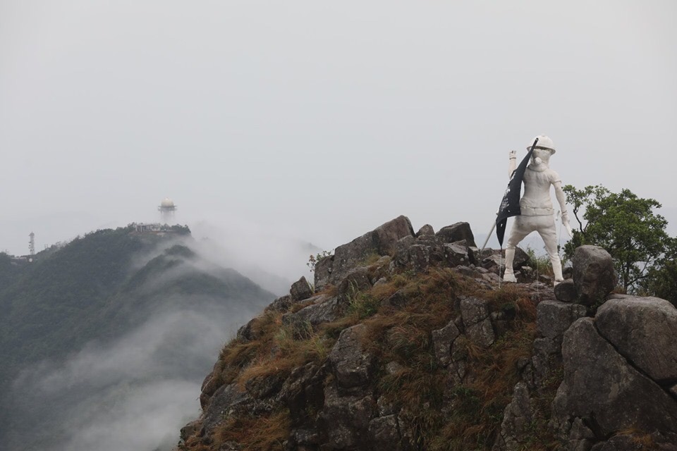 Lady Liberty HK Ascends Lion Rock — 9 of 15